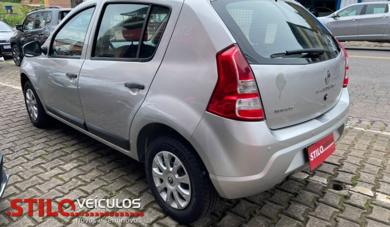 SANDERO full